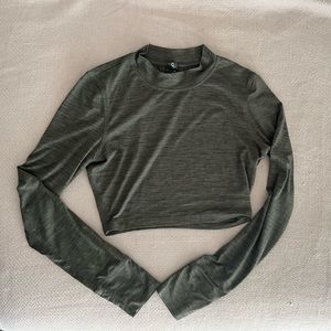 Vuori long sleeve lux crop tee